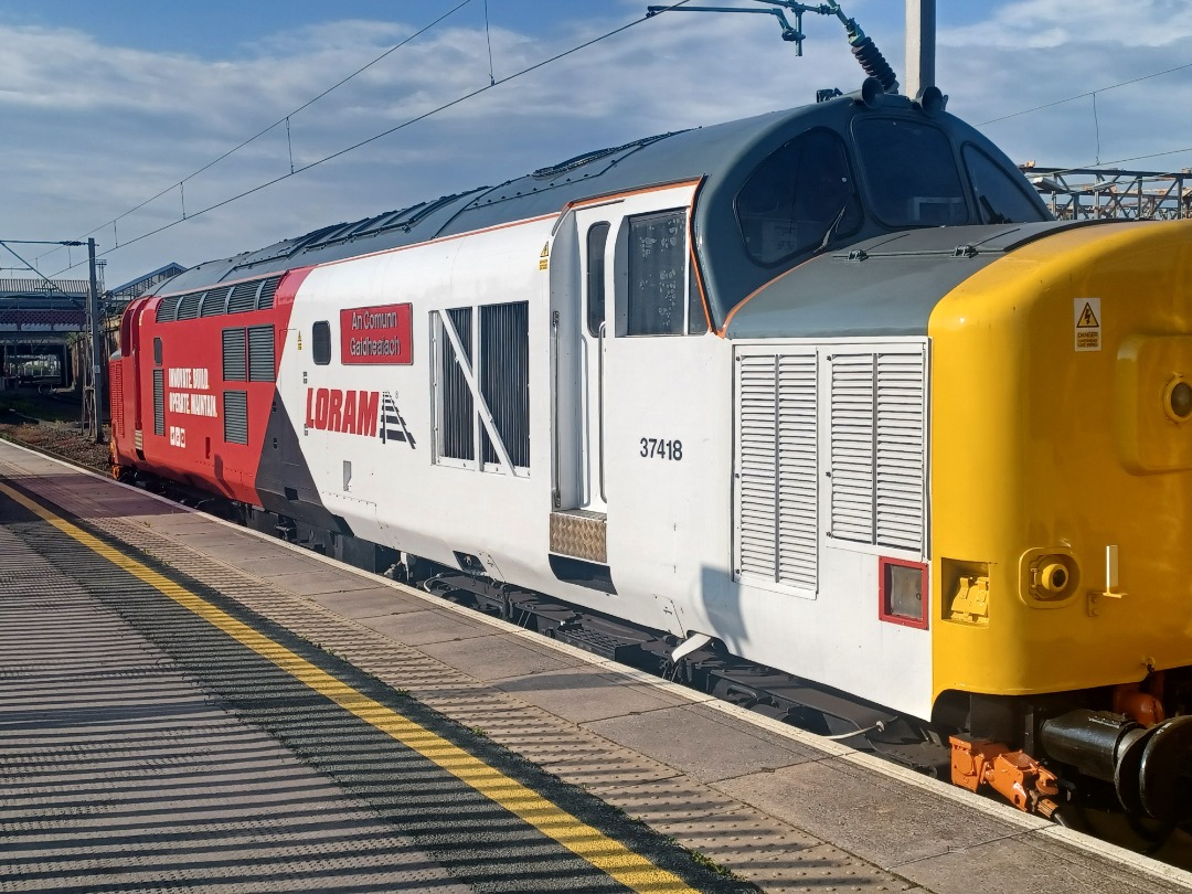 Trainnut on Train Siding: #trainspotting #train #steam #station #diesel 321429 47828 47712 37418 43274 43357 37407 37601 at Crewe just in the last few days.