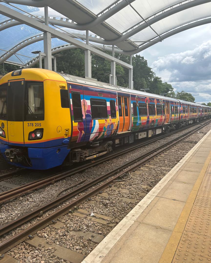 Elle on Train Siding: Photos of LO Class 378 in special pride livery #class378 #378205 #crystalpalace #londonoverground #overground #pride #TfL