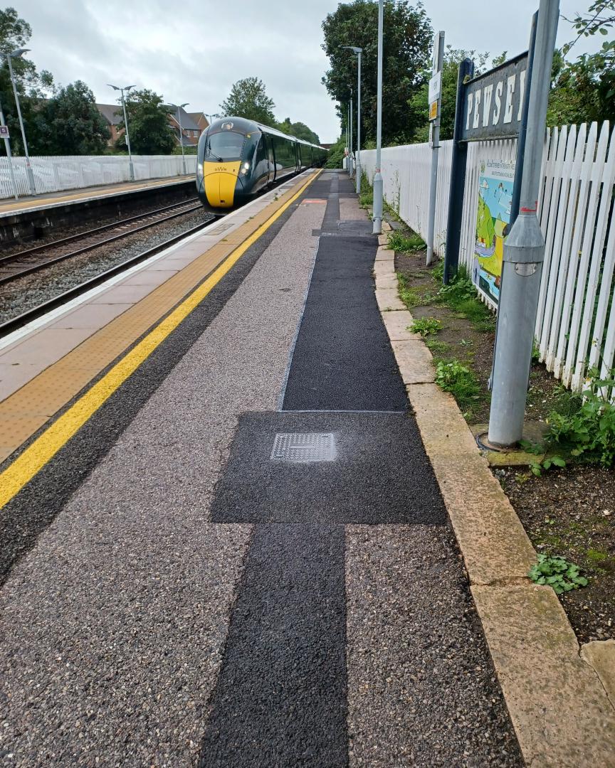 timatheronwood on Train Siding: My homeward train on 5th August 2023 arriving at Pewsey. 1A85 1255 Paignton to London Paddington diverted to stop at Pewsey
possibly...