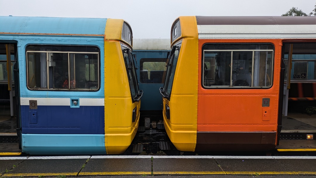 kieran harrod on Train Siding: Freshly painted 142013 Pacer DMU travelling around at the annual DMU gala at the Midland Railway center - Butterley. Seen here as
she...