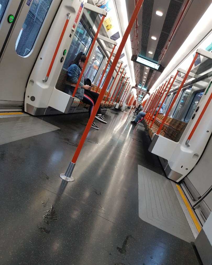 Raphael Nikolaus on Train Siding: #TfL #Crossrail #TfLRail #ElizabethLine vs. #London #Overground No. 2 - showcasing the (inner) similarities of both services,
which...