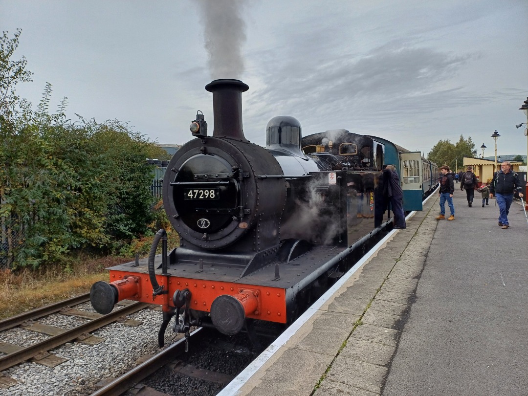 James Taylor on Train Siding: 47298 Jinty at bury ELR on the autumn Steam Gala go to Channel for more at
https://youtube.com/@jamestaylortrains?si=zbDQPEeQwEGoSFsx