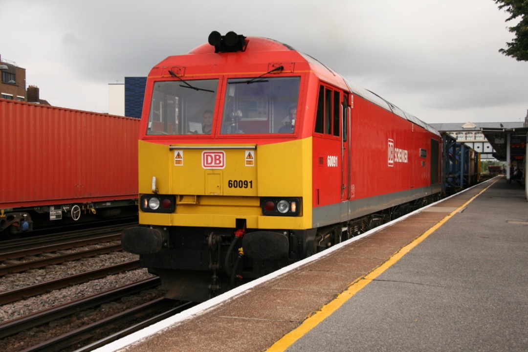 Martin Coles on Train Siding: 10 years ago today, 15th August 2014 at Eastleigh 60091 with mixed wagons, 66517 heading north from Southampton, 450550 powering
through...