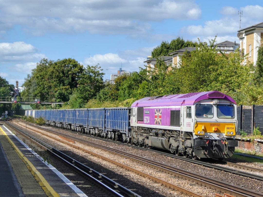 The Jamster on Train Siding: GBRF 66734 passes Kensington Olympia while working 6O37 1402 Willesden Euroterminal to Cliffe Brett Marine. 17/09/24