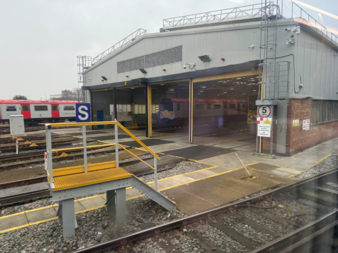 k unsworth on Train Siding: Drive by at Birkenhead North this afternoon... Class 230 D-Train .....The units are converted from old London Underground D78
Stock,...