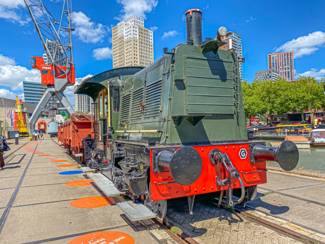 OVIsaiah on Train Siding: Sik 347 in Leuvehaven bij het Maritiem Museum. Ik ging hier zomaar lopen en wist niet dat dit er überhaupt was in Rotterdam