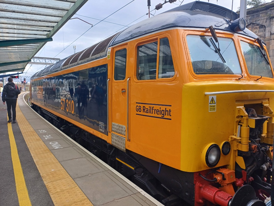 James Taylor on Train Siding: Class 57 310 at Carlisle station head to Channel for more at https://youtube.com/@jamestaylortrains?si=zbDQPEeQwEGoSFsx