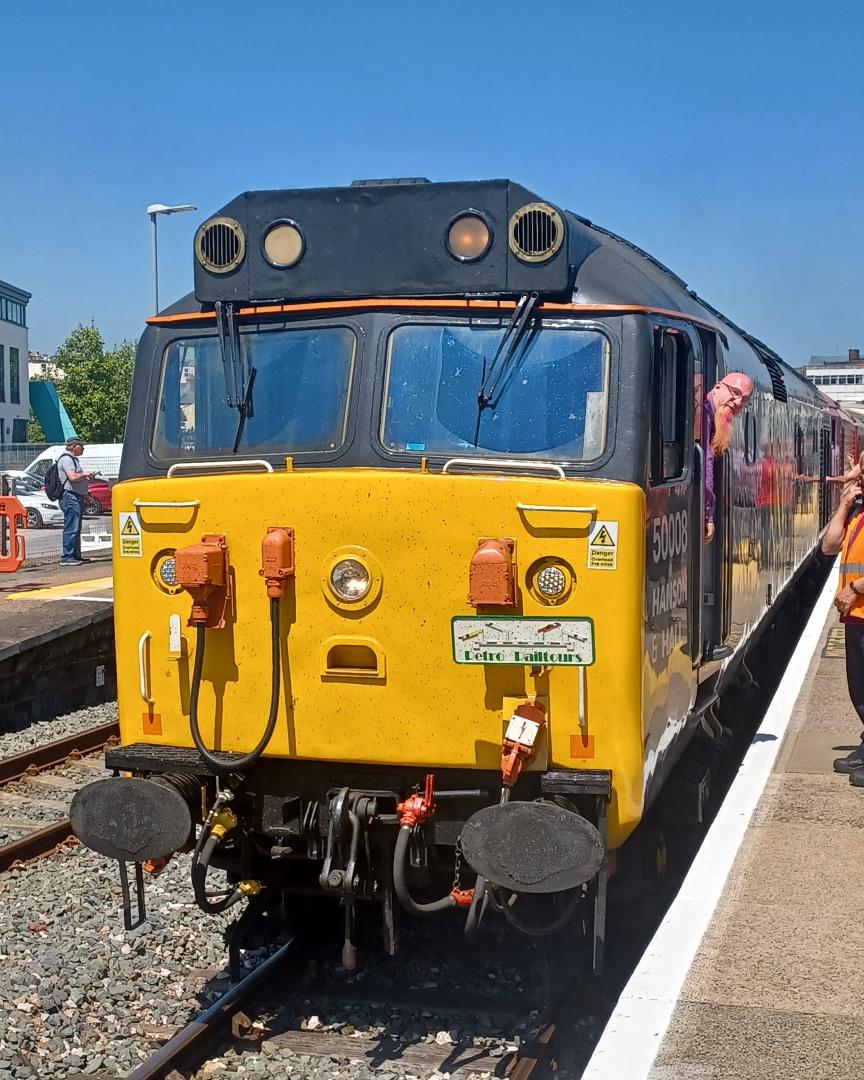 Trainnut on Train Siding: #photo #train #diesel #steam #station #railtour Retro Devon Belle with Retro railtours and 50008