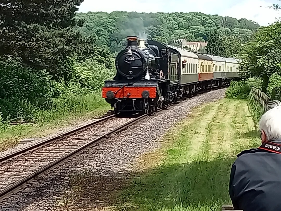 Richard Andrew Swayne on Train Siding: #GloucsWarks #gloucestershireandwarwickshirerailway #gwr #grange #saint #manor #hall #merchantnavy #steamlocomotives
#steam