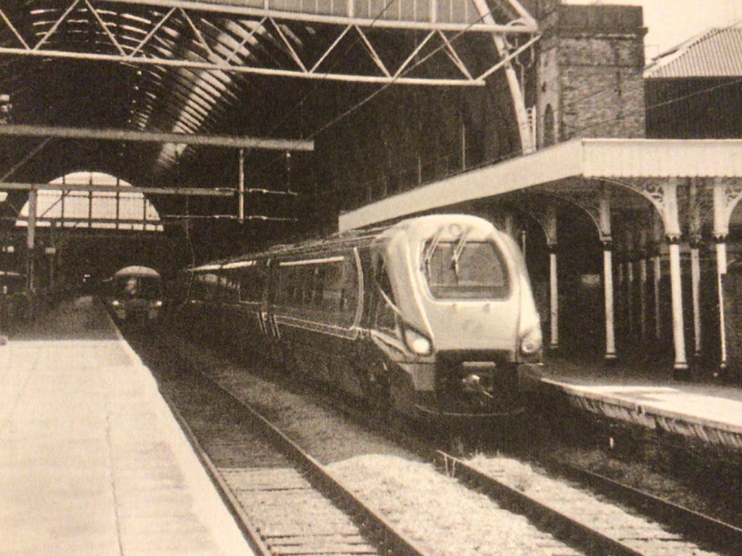 Alex Coomber on Train Siding: A Class 222. No. 222103 is seen leaving London Kings Cross with the 16:12 PM service to Hull in July 2005.