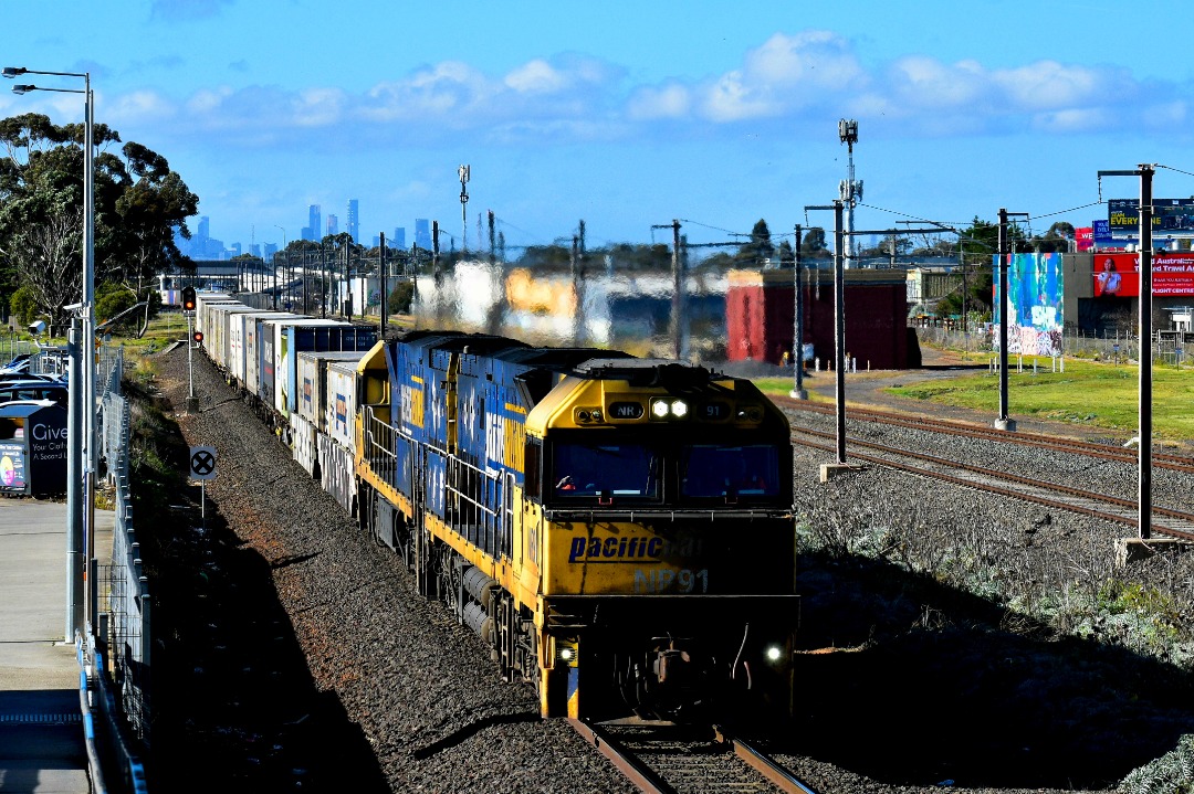 Shawn Stutsel on Train Siding: A filthy NR91 leads NR60 through Williams Landing with Pacific National's 6MP4, Intermodal Service bound for Perth, Western
Australia...