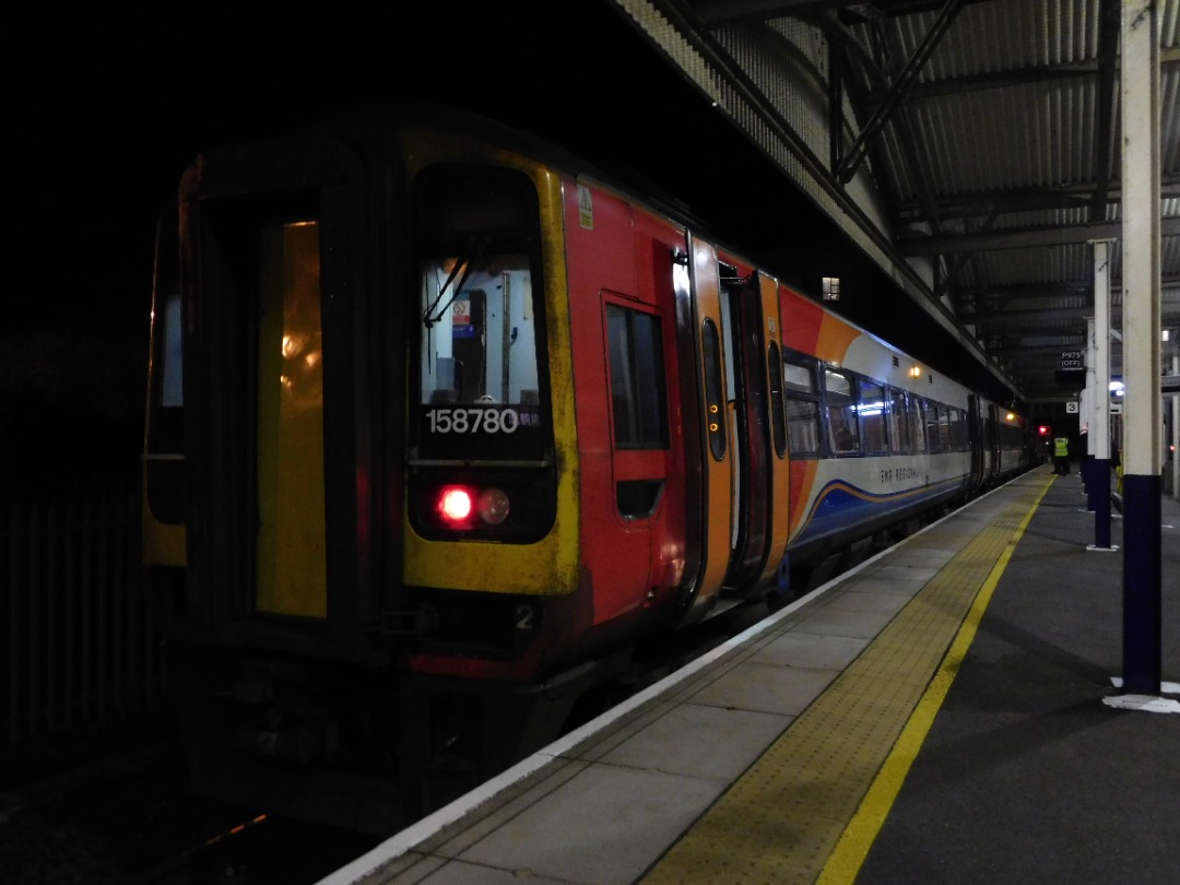 Transport in N-E Lincolnshire on Train Siding: 158 780 at GMB running 10 minutes late due to a late running Freight Train