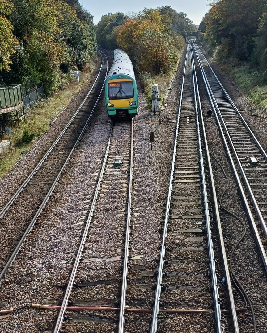 Train Matt1 on Train Siding: Here is my photos from my trainspotting visit to Hurst Green (Surrey) I have 3W91 doing the runs from Horsham Up T.C to Horsham Up
T.C.