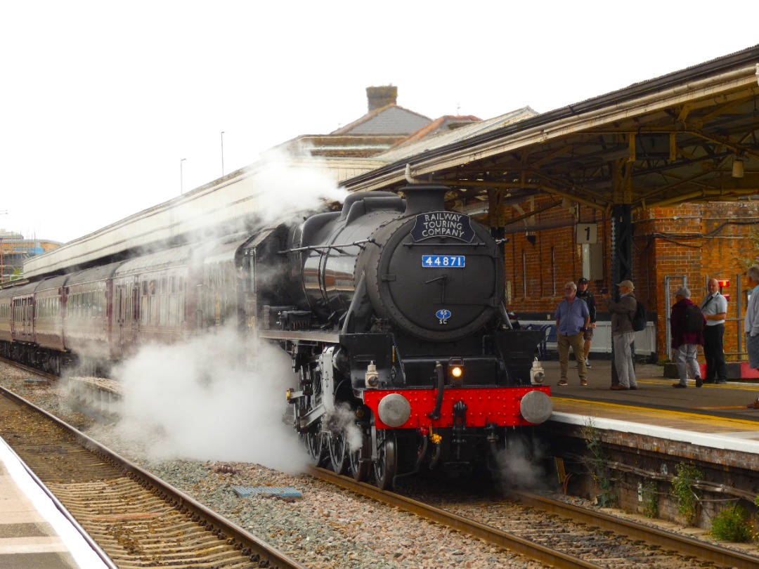 Jacobs Train Videos on Train Siding: Black 5 no. #44871 is seen stood at Taunton station working a railtour from London Paddington to Minehead