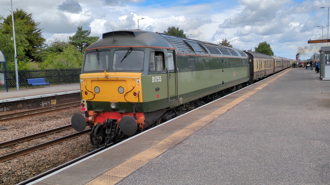 kieran harrod on Train Siding: GWR Club Castle 7029 steam loco around West Yorkshire yesterday at Moorthorpe + Church Fenton on a charter service from
Birmingham to...