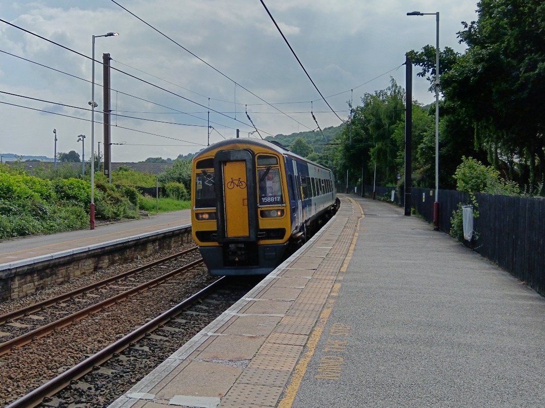 Whistlestopper on Train Siding: Northern class 158/8 No. #158817 calling at Keighley working 2H06 1018 Leeds to Morecambe.