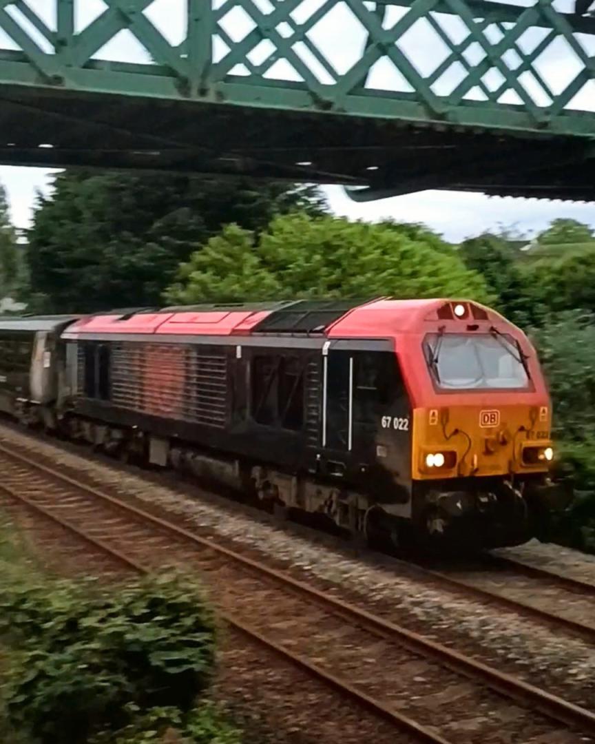 TrainGuy2008 🏴󠁧󠁢󠁷󠁬󠁳󠁿 on Train Siding: I've recently been filming at a new location, one I actually found ages ago but never filmed
there until...