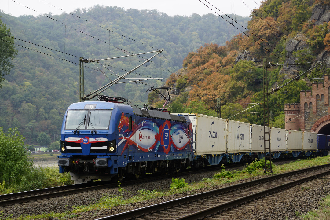 Tammycompanythetrainspotter on Train Siding: The EGP 192 103 "Mukran Port / Railway Operator" with a container train at the Loreley tunnel portal,
taken on August 18,...