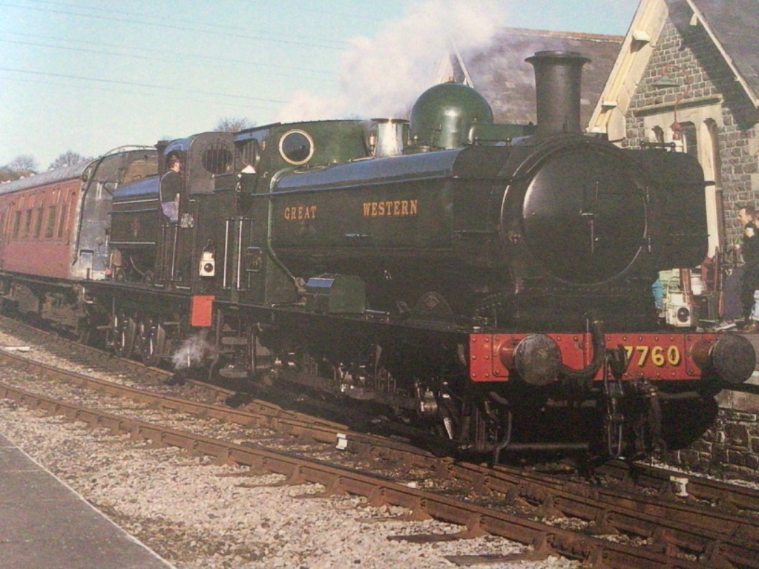 Alex Coomber on Train Siding: On loan from the Birmingham Railway Museum. A GWR 0-6-0 Pannier Tank No. 7760 double heads a train at Bitton with GNR J52 0-6-0
saddle...