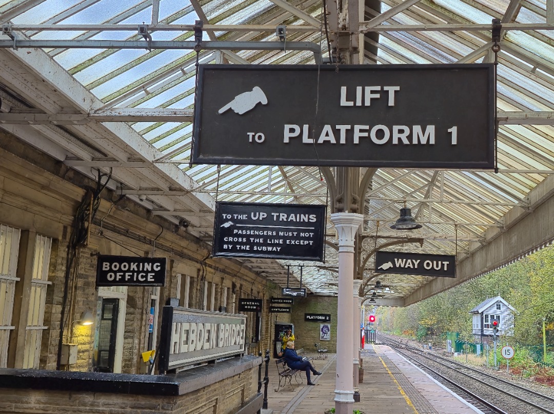 Meridian Railways on Train Siding: New territory for me today visiting the Heywood Model Railway Exhibition, in Rochdale and then Hebden Bridge Station