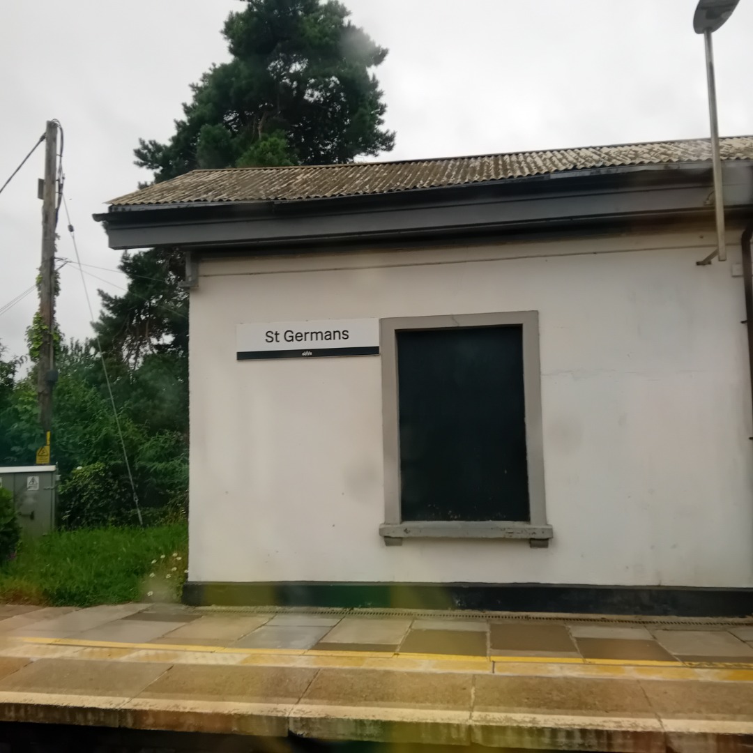 Country Trains on Train Siding: Thanks to a ride on a lovely GWR HST, I can now say I have completed a few stations up to Plymouth.