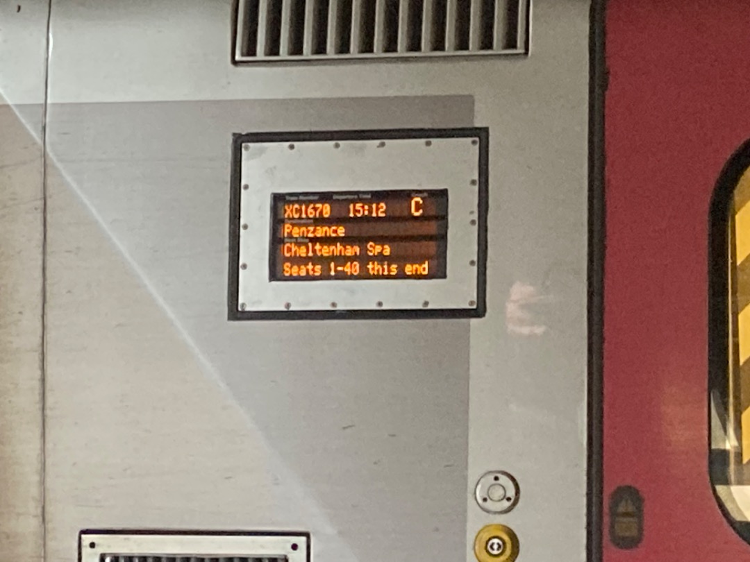 Theo555 on Train Siding: Today was by far one of the best Train days I've had since moving to the UK, I went out with my mate @George on a daytrip around
West Midlands...