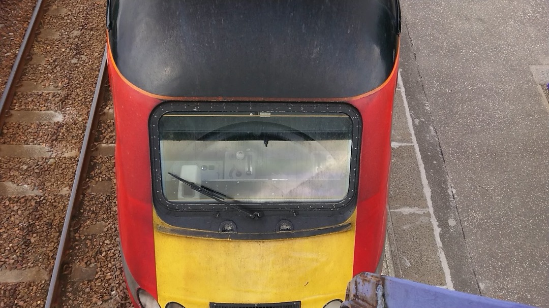 Hst pics on Train Siding: 43307 At Kingussie! June 2019. Taken on footbridge. Early morning cycle then I remembered the LNER HST Is gonna pull in!