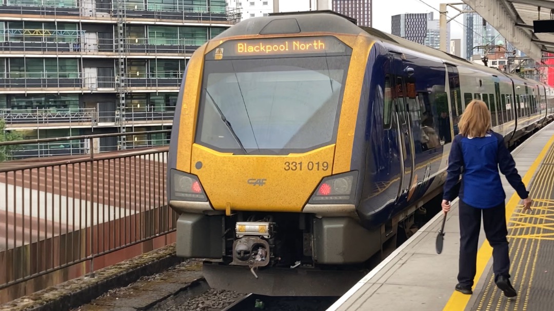 Theo555 on Train Siding: Some more pics from my Manchester trip, caught a Transpennine Express (TPE) train for the first time! Which was a Nova 2, Class 397.
Went to...