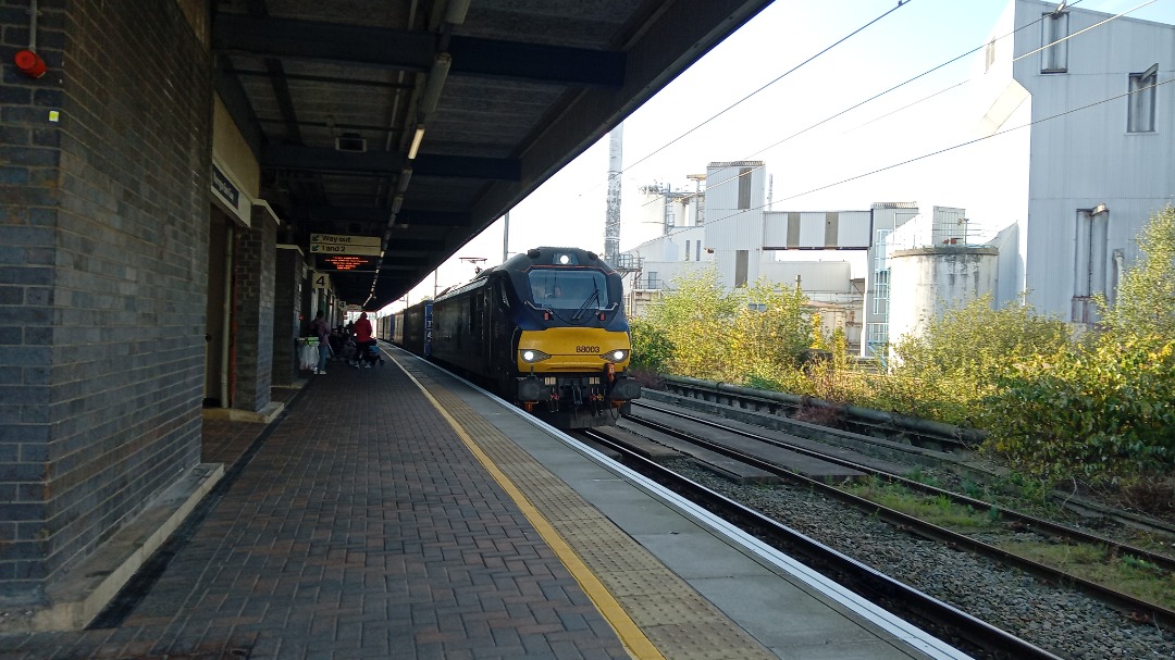 Manchester Trains on Train Siding: Back to WBQ today with 'Greyfriars Bobby' In Scotland rail livery, some freight and a West Coast Railways running
London to Carlisle.