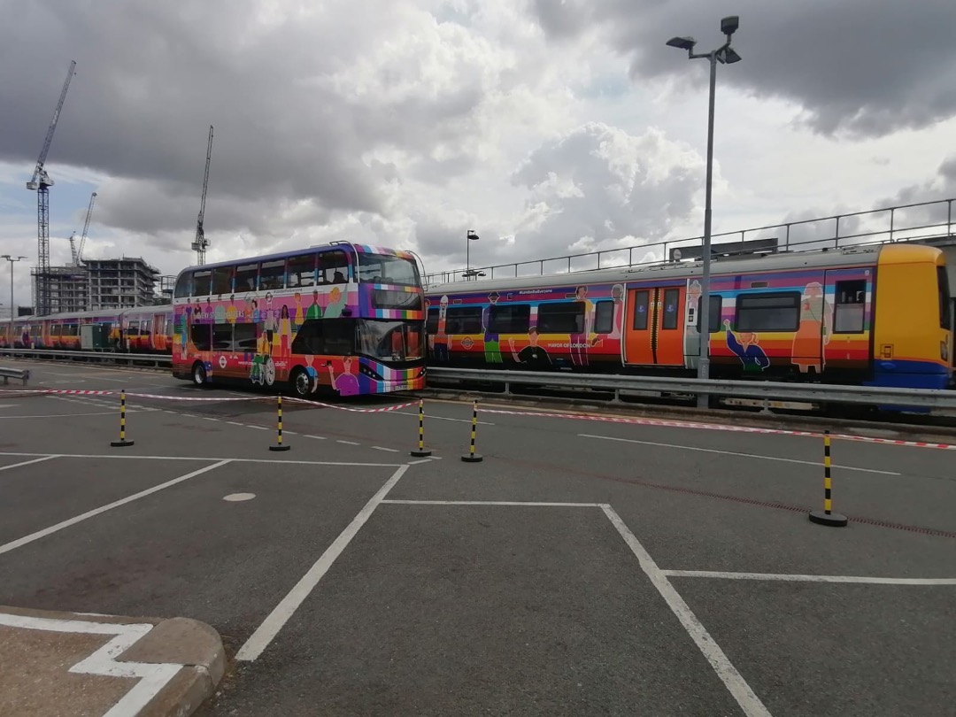 Elle on Train Siding: Photos of LO Class 378 in special pride livery #class378 #378205 #crystalpalace #londonoverground #overground #pride #TfL