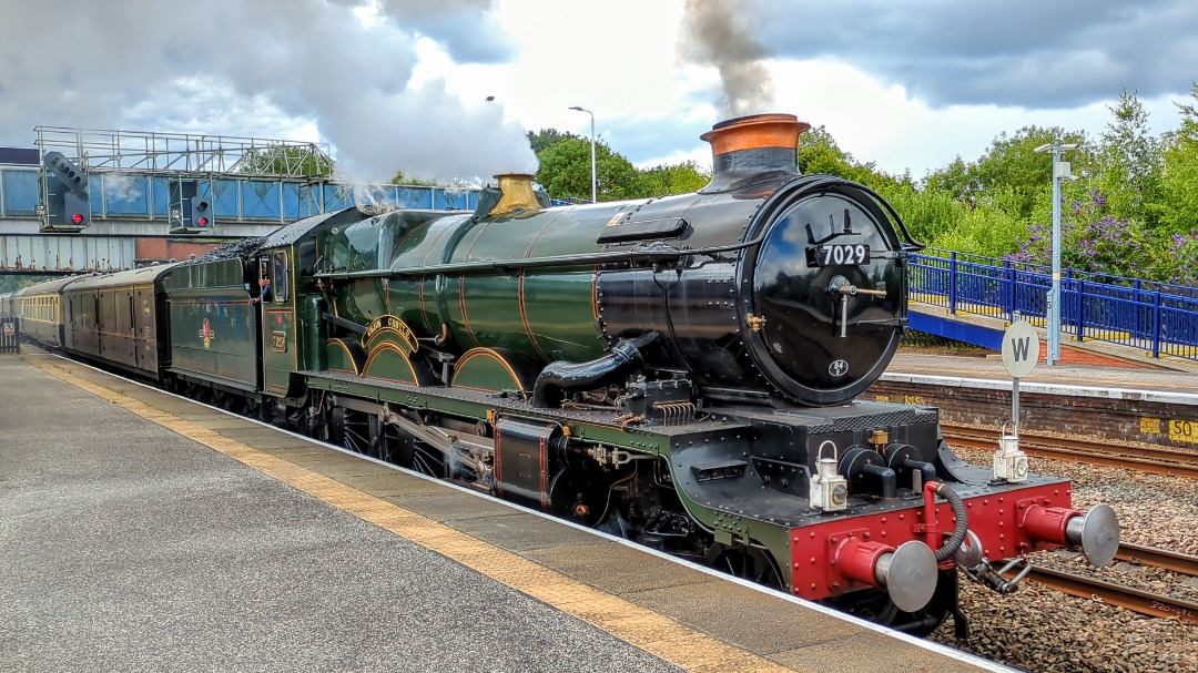 kieran harrod on Train Siding: GWR Club Castle 7029 steam loco around West Yorkshire yesterday at Moorthorpe + Church Fenton on a charter service from
Birmingham to...