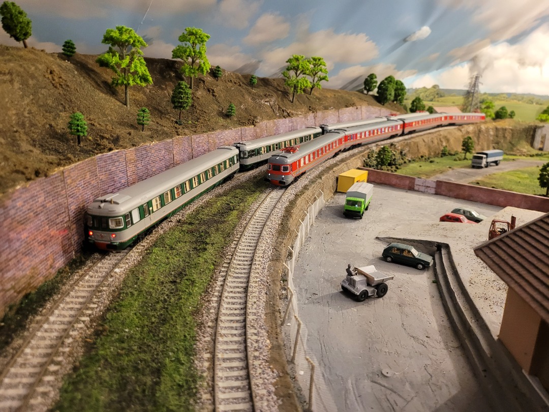 Train Siding in an online community for all railway enthusiasts, trainspotters and railway modellers from around the world.