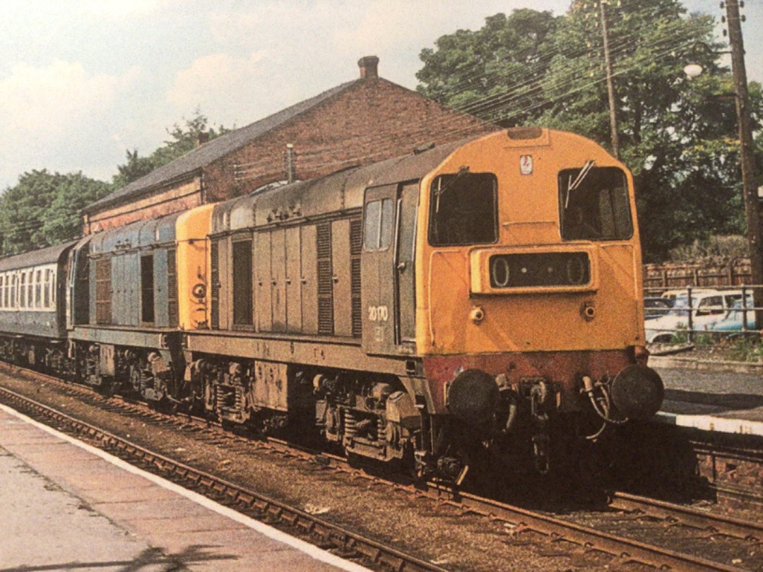 Alex Coomber on Train Siding: A Pair of Class 20s. 20170 and 20037 rolls into Sleaford with the Jolly Fisherman from Derby to Skegness on 13th August 1978.